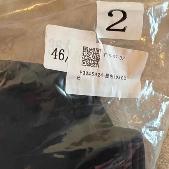 Bras - Picture 12 of 13